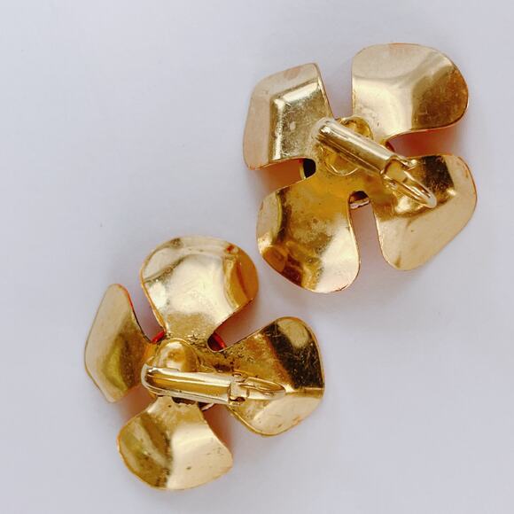 VTG 1950s Hand Painted Enamel Flower Clip On Earrings Mid Century Jewelry Summer - Picture 10 of 12